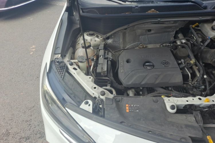 Used Buick Encore GX 2020 20T CVT Two-Wheel Drive Luxury Version Engine Bay Right