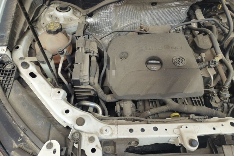 Used Buick Encore GX 2020 20T CVT Two-Wheel Drive Luxury Version Engine Bay Right
