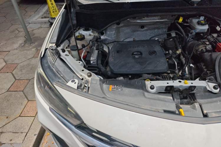 Used Buick Encore GX 2020 20T CVT Two-Wheel Drive Luxury Version Engine Bay Right