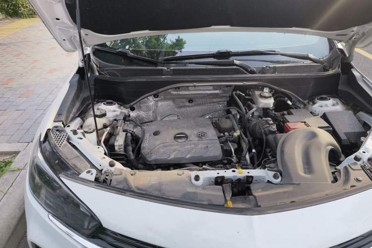 Used Buick Encore GX 2020 20T CVT Two-Wheel Drive Comfort Version Engine Bay Right
