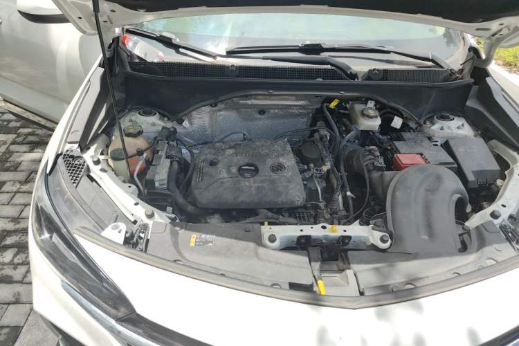 Used Buick Encore GX 2020 20T CVT Two-Wheel Drive Luxury Version Engine Bay Right