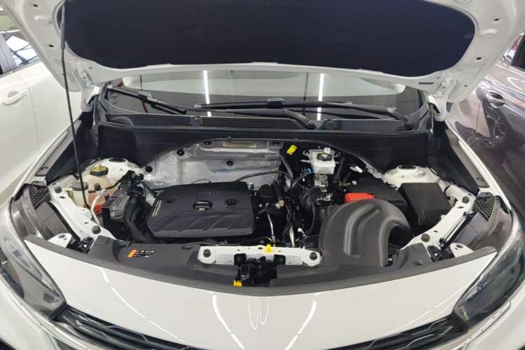 Used Buick Encore GX 2020 20T CVT Two-Wheel Drive Luxury Version Engine Bay