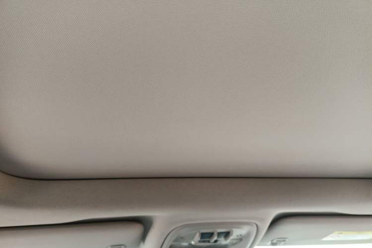 Used Buick Encore GX 2020 20T CVT Two-Wheel Drive Luxury Version Headliner