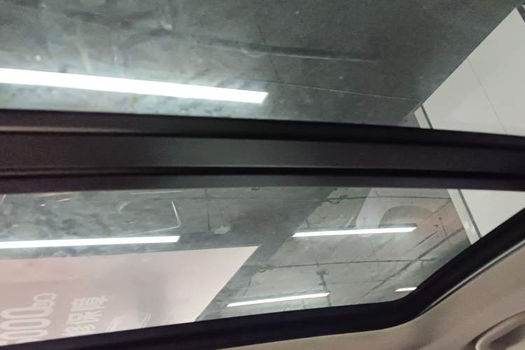 Used Buick Encore GX 2020 20T CVT Two-Wheel Drive Luxury Version Headliner