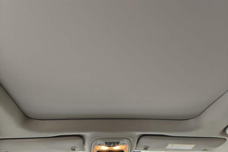 Used Buick Encore GX 2020 20T CVT Two-Wheel Drive Luxury Version Headliner