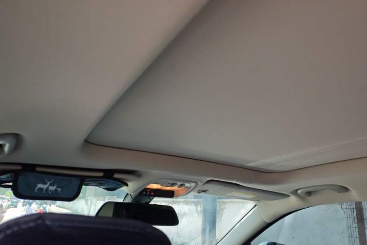 Used Buick Encore GX 2020 20T CVT Two-Wheel Drive Luxury Version Headliner