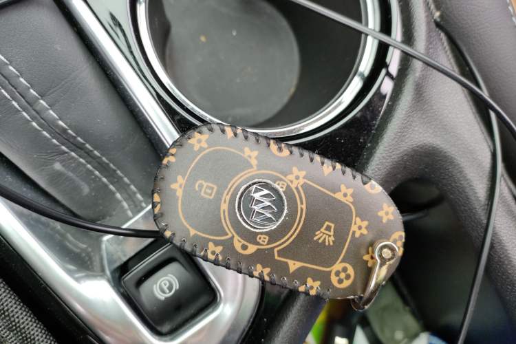 Used Buick Encore GX 2020 20T CVT Two-Wheel Drive Luxury Version Interior 1