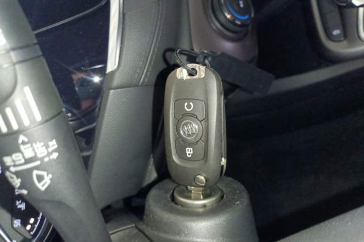 Used Buick Encore GX 2020 20T CVT Two-Wheel Drive Luxury Version Interior 1