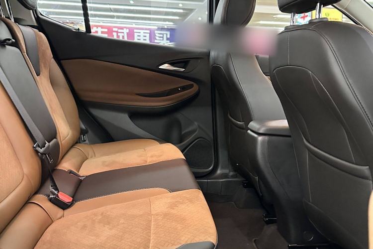 Used Buick Encore GX 2020 20T CVT Two-Wheel Drive Luxury Version Interior 4