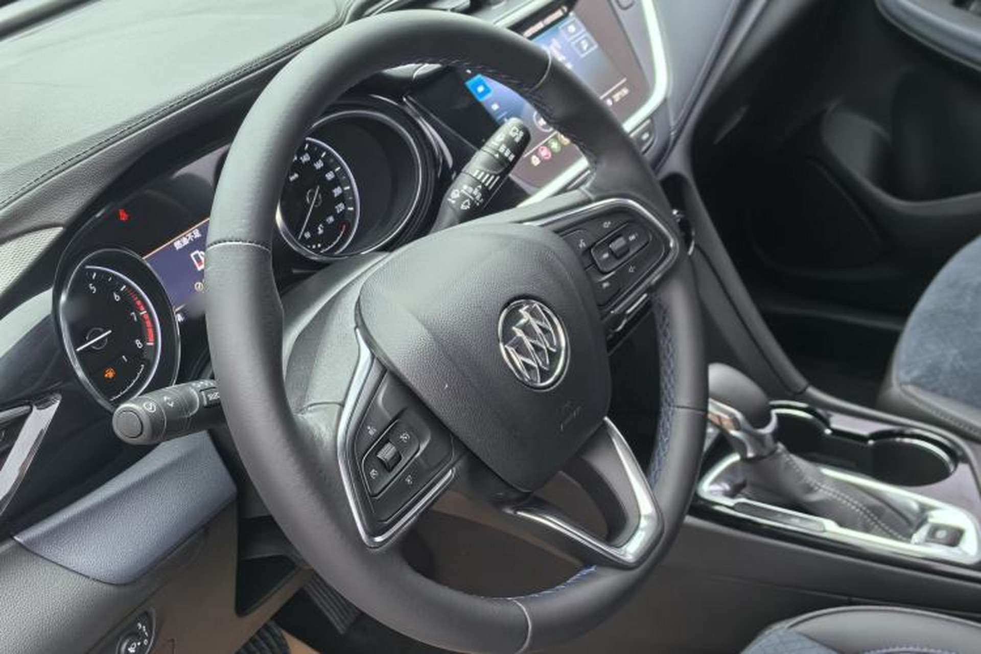 Used Buick Encore GX 2020 20T CVT Two-Wheel Drive Luxury Version Interior 8