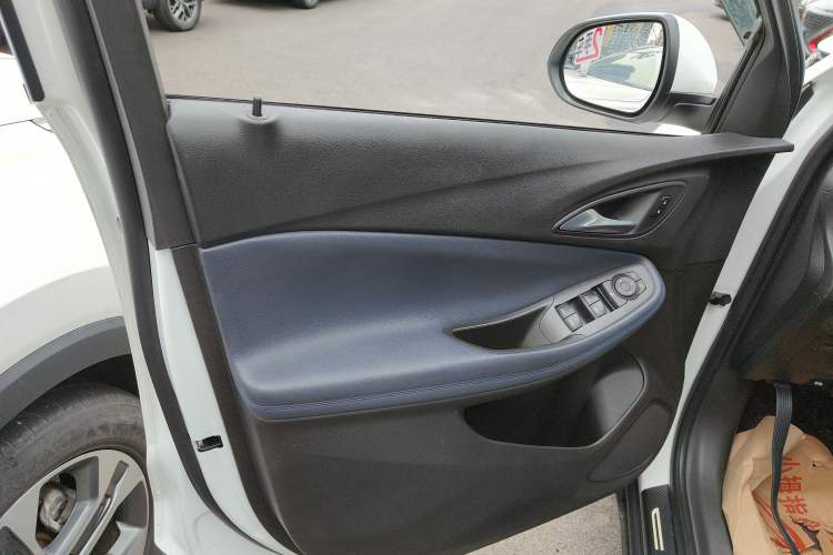 Used Buick Encore GX 2020 20T CVT Two-Wheel Drive Luxury Version Left Front Door Interior
