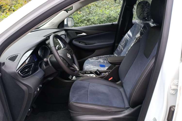 Used Buick Encore GX 2020 20T CVT Two-Wheel Drive Luxury Version Left Front Seat