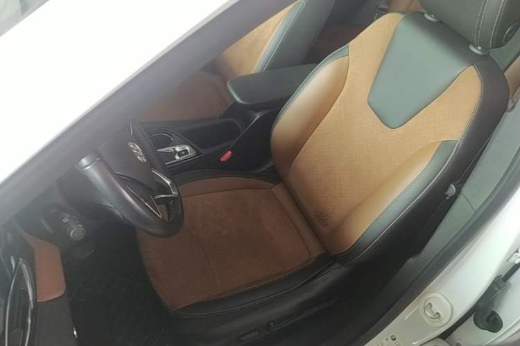 Used Buick Encore GX 2020 20T CVT Two-Wheel Drive Luxury Version Left Front Seat