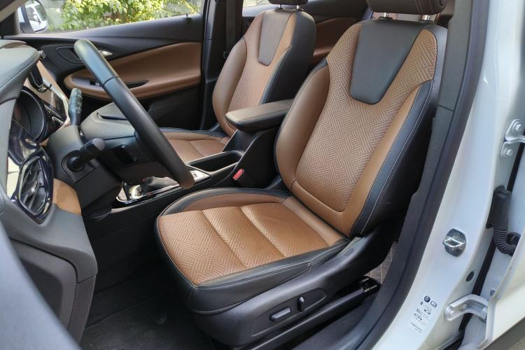 Used Buick Encore GX 2020 20T CVT Two-Wheel Drive Flagship Version Left Front Seat