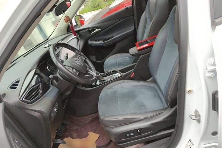 Used Buick Encore GX 2020 20T CVT Two-Wheel Drive Luxury Version Left Front Seat