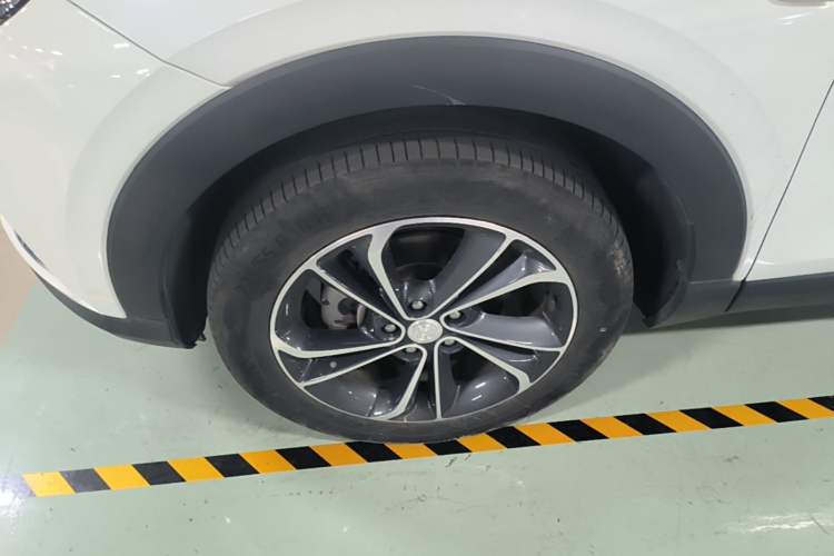 Used Buick Encore GX 2020 20T CVT Two-Wheel Drive Luxury Version Left Front Wheel Hub