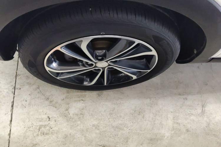 Used Buick Encore GX 2020 20T CVT Two-Wheel Drive Luxury Version Left Front Wheel Hub