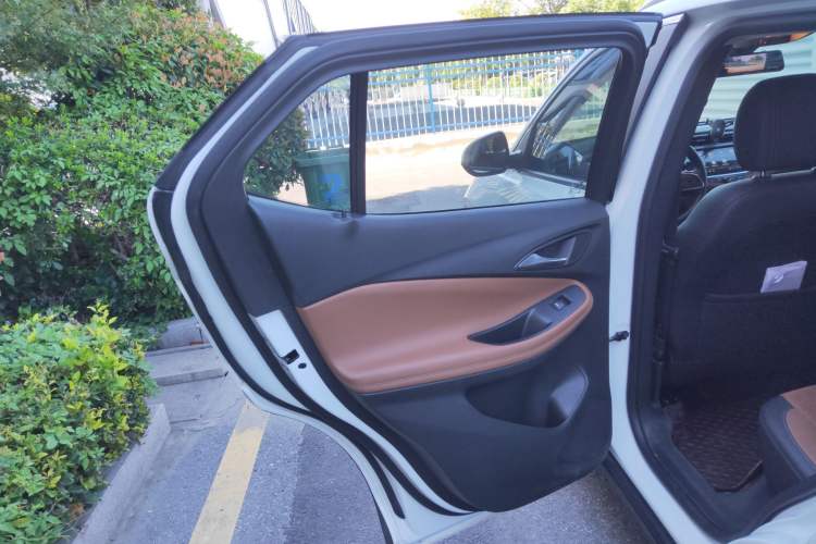 Used Buick Encore GX 2020 20T CVT Two-Wheel Drive Luxury Version Left Rear Door Interior