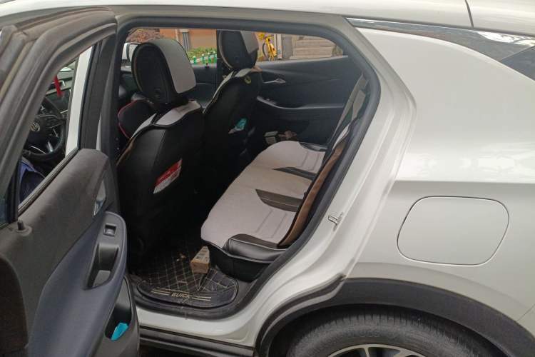 Used Buick Encore GX 2020 20T CVT Two-Wheel Drive Luxury Version Left Rear Seat