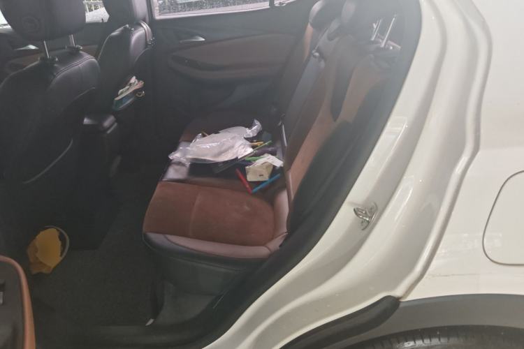Used Buick Encore GX 2020 20T CVT Two-Wheel Drive Luxury Version Left Rear Seat