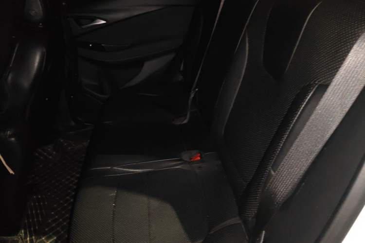 Used Buick Encore GX 2020 20T CVT Two-Wheel Drive Comfort Version Left Rear Seat