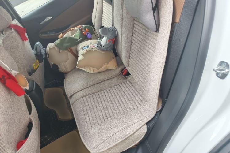Used Buick Encore GX 2020 20T CVT Two-Wheel Drive Flagship Version Left Rear Seat