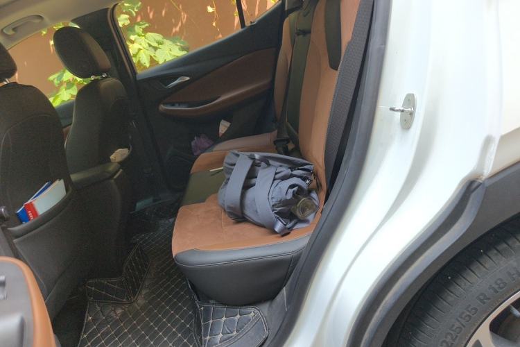 Used Buick Encore GX 2020 20T CVT Two-Wheel Drive Luxury Version Left Rear Seat