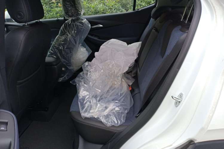 Used Buick Encore GX 2020 20T CVT Two-Wheel Drive Luxury Version Left Rear Seat