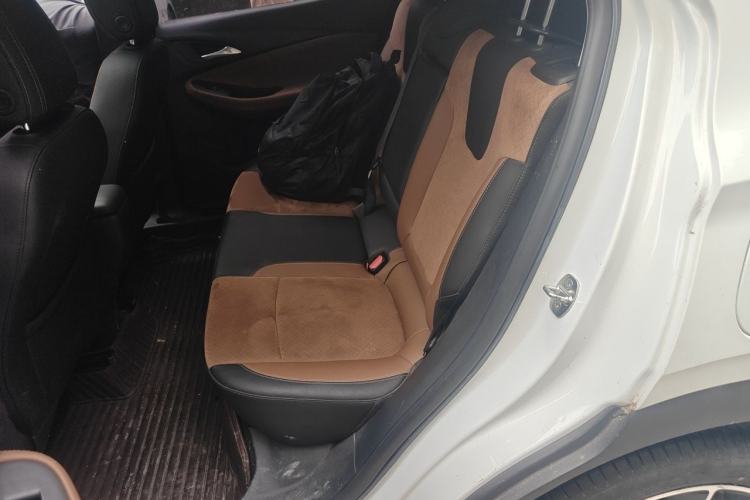 Used Buick Encore GX 2020 20T CVT Two-Wheel Drive Luxury Version Left Rear Seat