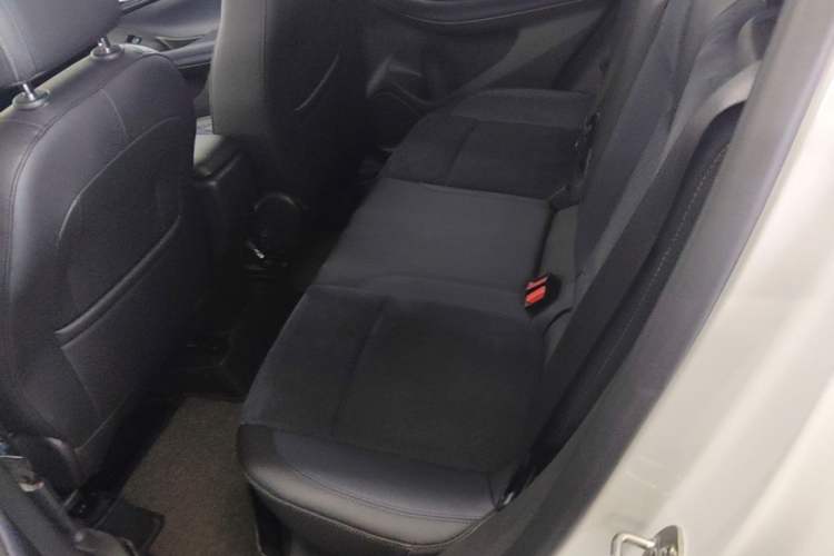 Used Buick Encore GX 2020 20T CVT Two-Wheel Drive Luxury Version Left Rear Seat