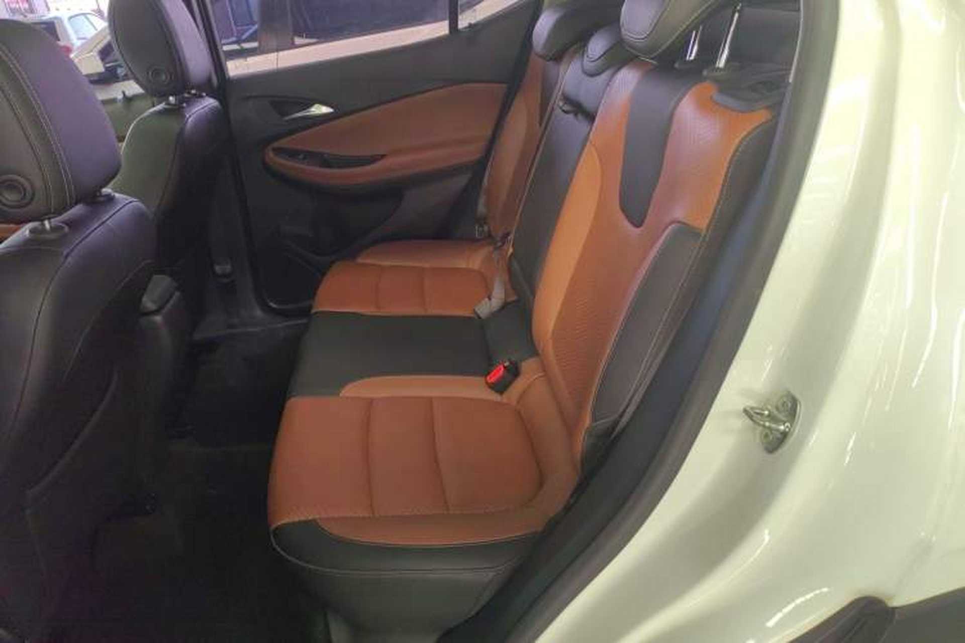 Used Buick Encore GX 2020 20T Automatic All-Wheel-Drive Flagship Model Left Rear Seat