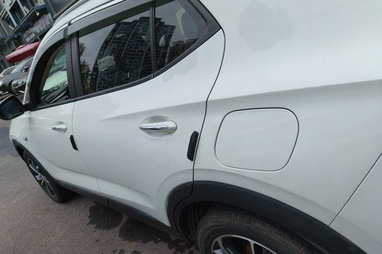 Used Buick Encore GX 2020 20T CVT Two-Wheel Drive Luxury Version Left Side