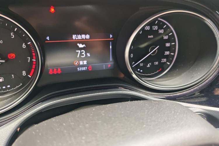 Used Buick Encore GX 2020 20T CVT Two-Wheel Drive Flagship Version Odometer Close Up