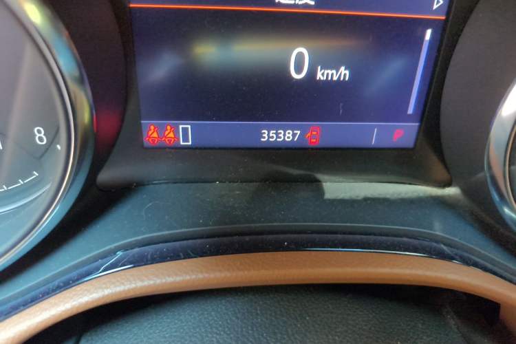 Used Buick Encore GX 2020 20T CVT Two-Wheel Drive Luxury Version Odometer Close Up