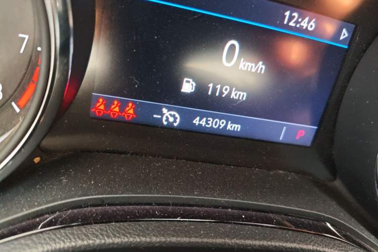 Used Buick Encore GX 2020 20T CVT Two-Wheel Drive Luxury Version Odometer Close Up