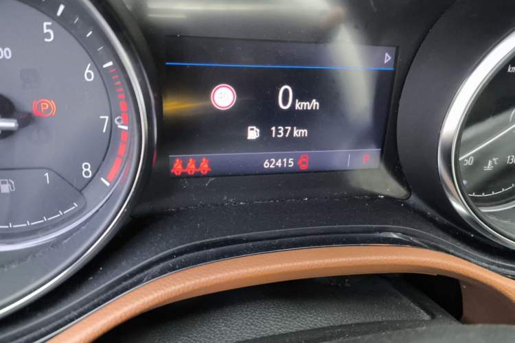 Used Buick Encore GX 2020 20T CVT Two-Wheel Drive Flagship Version Odometer Close Up