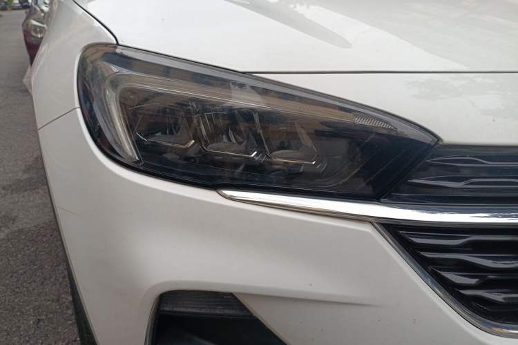 Used Buick Encore GX 2020 20T CVT Two-Wheel Drive Luxury Version Right Front Headlight
