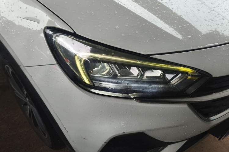 Used Buick Encore GX 2020 20T CVT Two-Wheel Drive Luxury Version Right Front Headlight