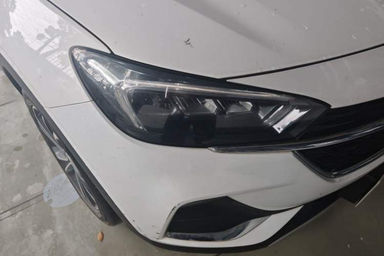 Used Buick Encore GX 2020 20T CVT Two-Wheel Drive Luxury Version Right Front Headlight