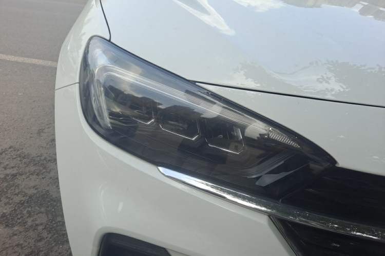 Used Buick Encore GX 2020 20T CVT Two-Wheel Drive Luxury Version Right Front Headlight