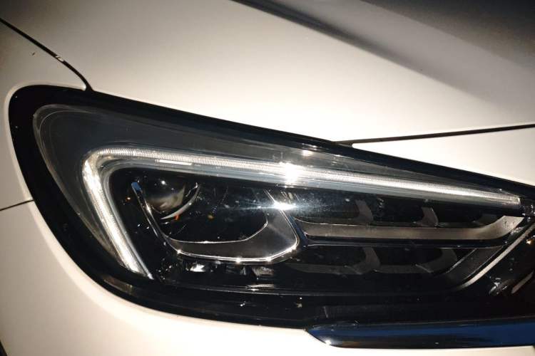 Used Buick Encore GX 2020 20T CVT Two-Wheel Drive Flagship Version Right Front Headlight
