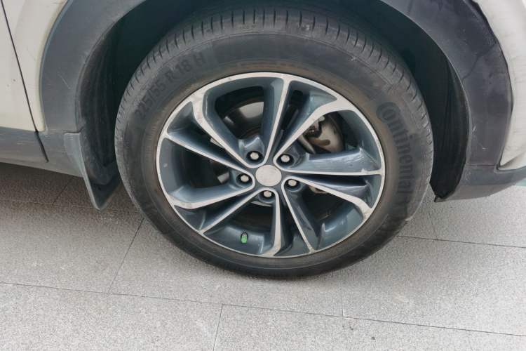 Used Buick Encore GX 2020 20T CVT Two-Wheel Drive Flagship Version Right Front Wheel Hub