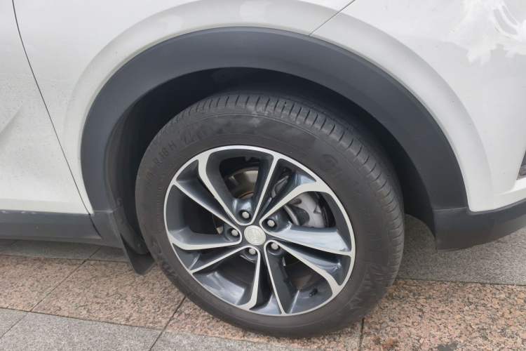 Used Buick Encore GX 2020 20T CVT Two-Wheel Drive Flagship Version Right Front Wheel Hub