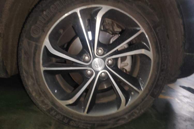 Used Buick Encore GX 2020 20T CVT Two-Wheel Drive Luxury Version Right Front Wheel Hub