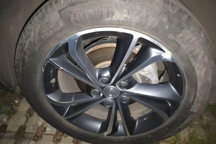 Used Buick Encore GX 2020 20T CVT Two-Wheel Drive Flagship Version Right Front Wheel Hub