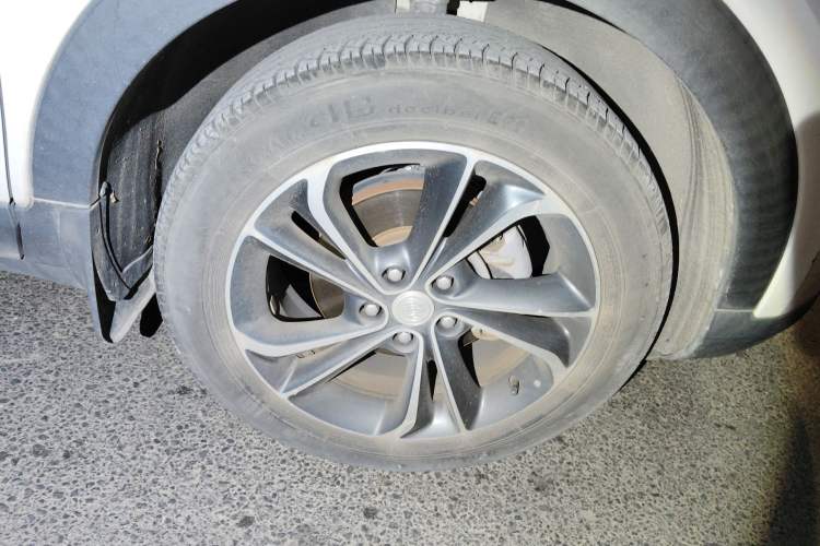 Used Buick Encore GX 2020 20T CVT Two-Wheel Drive Luxury Version Right Front Wheel Hub