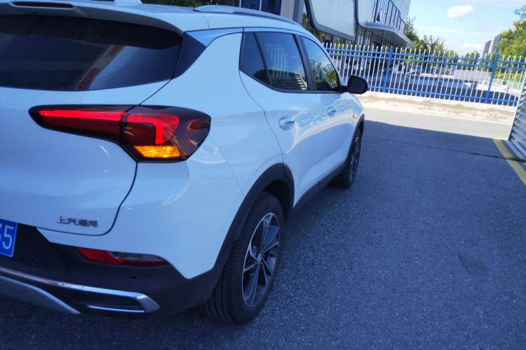 Used Buick Encore GX 2020 20T CVT Two-Wheel Drive Luxury Version Right Rear Taillight