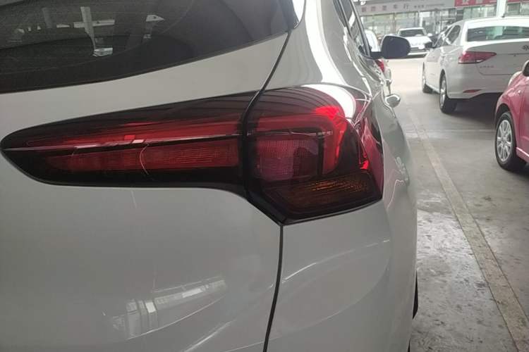 Used Buick Encore GX 2020 20T CVT Two-Wheel Drive Luxury Version Right Rear Taillight