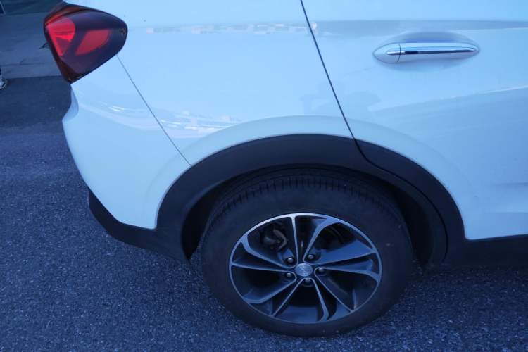 Used Buick Encore GX 2020 20T CVT Two-Wheel Drive Luxury Version Right Rear Wheel Hub