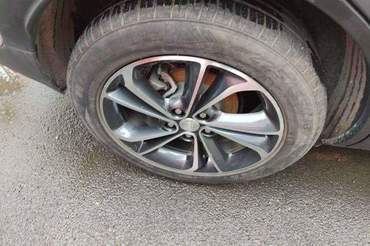 Used Buick Encore GX 2020 20T CVT Two-Wheel Drive Luxury Version Right Rear Wheel Hub